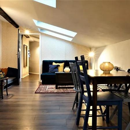 Διαμέρισμα Wonderful Spacious City Centre Apartment *