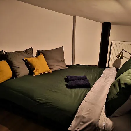 Wonderful Spacious City Centre Apartment *